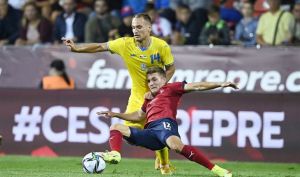 Футбол: Нічийний полон триває